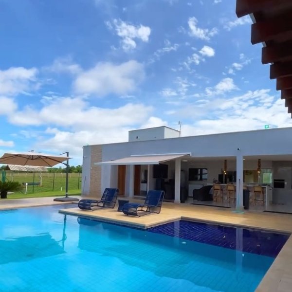 CHÁCARA 4 SUÍTES + TOYOTA SW4 2025 OU 985K NO PIX!